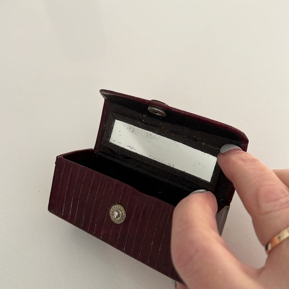 Travel lipstick or contact lens case Leather w/ inside mirror with snap closure - Picture 7 of 7